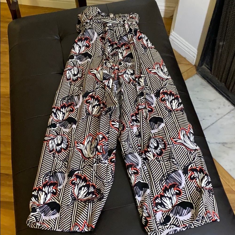 🌼 RIVER ISLAND FLORAL TROUSERS